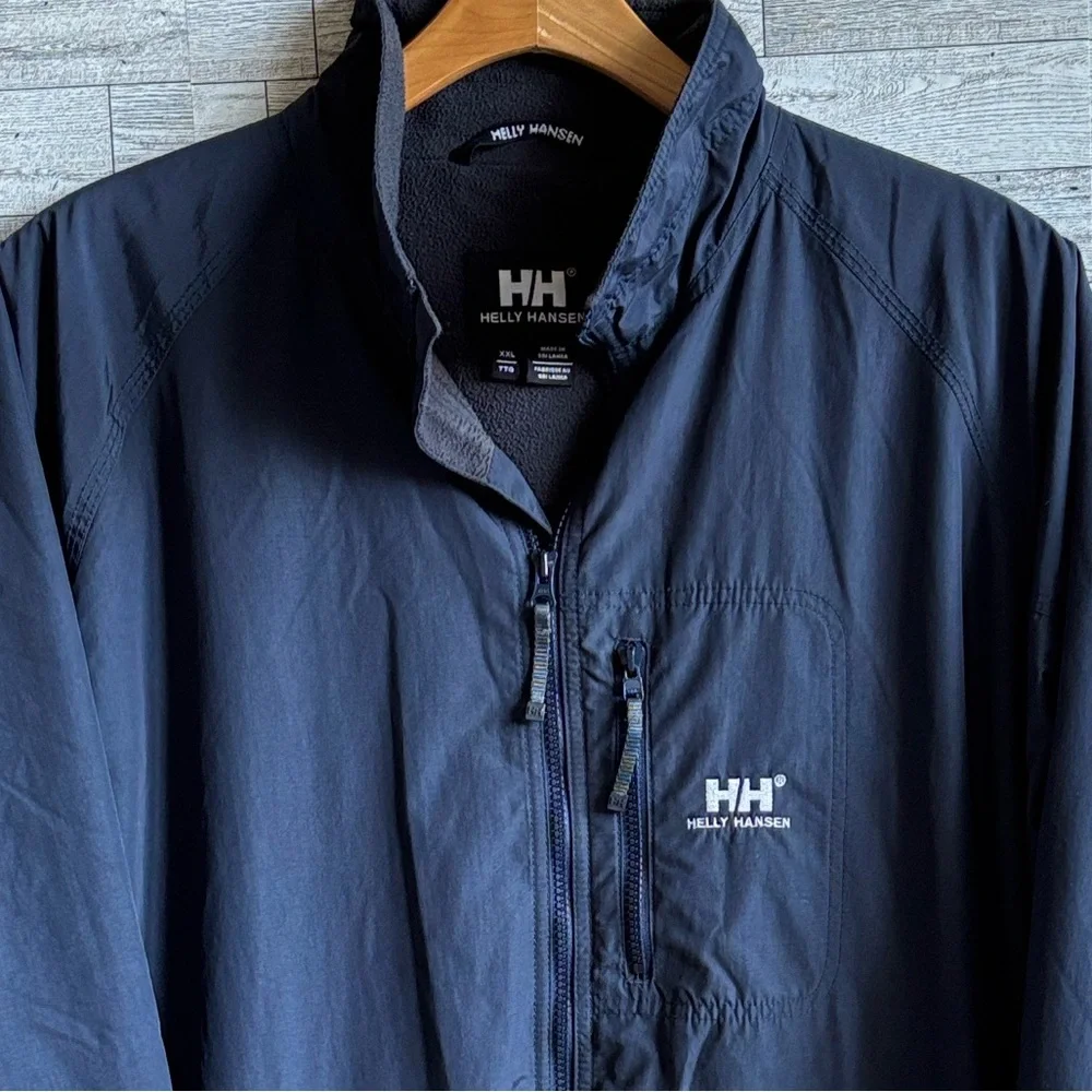 Helly Hansen questions leave